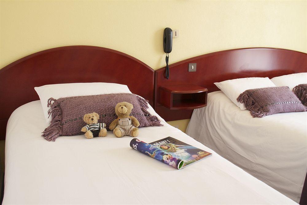 Hotel Le Ty-Lann Saint-Ave Экстерьер фото