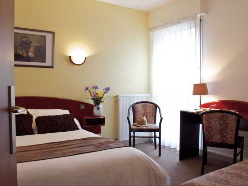 Hotel Le Ty-Lann Saint-Ave Экстерьер фото