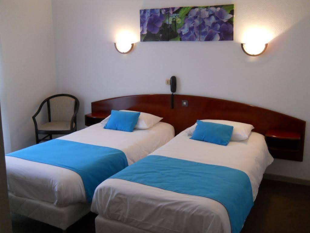Hotel Le Ty-Lann Saint-Ave Экстерьер фото